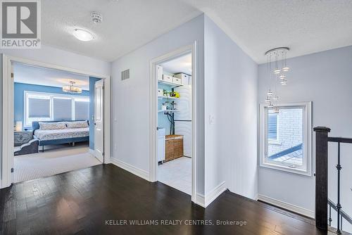 57 Clifford Fairbarn Drive, East Gwillimbury, ON - Indoor Photo Showing Other Room