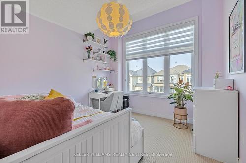 57 Clifford Fairbarn Drive, East Gwillimbury, ON - Indoor Photo Showing Bedroom