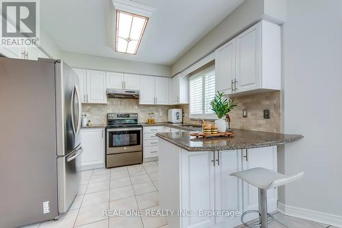 2303 Hilltop Lane, Oakville, ON - Indoor Photo Showing Kitchen With Stainless Steel Kitchen