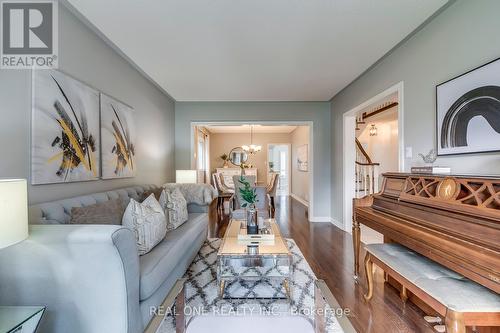 2303 Hilltop Lane, Oakville, ON - Indoor Photo Showing Living Room