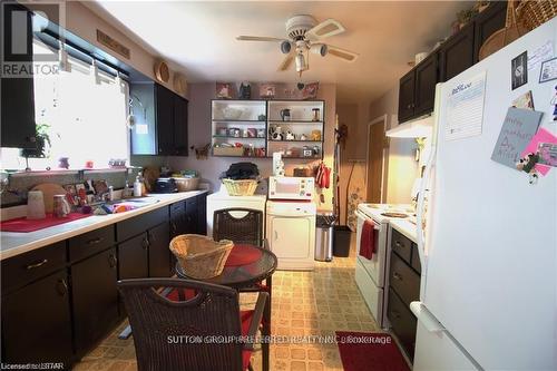 27A Warren Road, Norfolk (Simcoe), ON - Indoor Photo Showing Kitchen