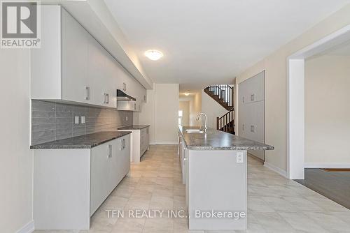 224 Eastbridge Avenue, Welland, ON - Indoor Photo Showing Kitchen