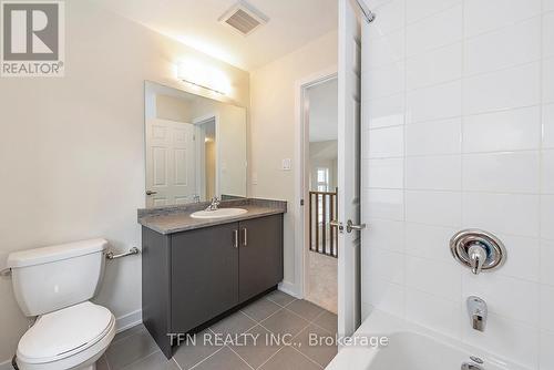 224 Eastbridge Avenue, Welland, ON - Indoor Photo Showing Bathroom