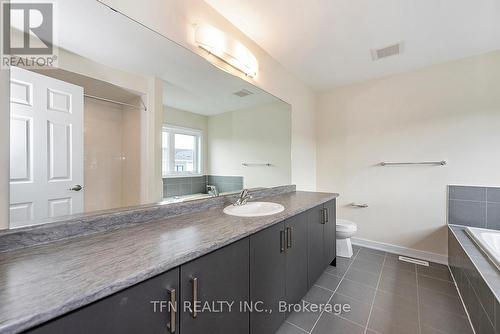 224 Eastbridge Avenue, Welland, ON - Indoor Photo Showing Bathroom