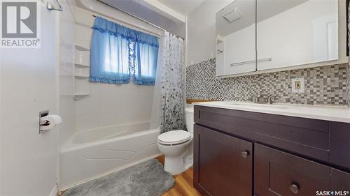 4619 7Th Avenue, Regina, SK - Indoor Photo Showing Bathroom