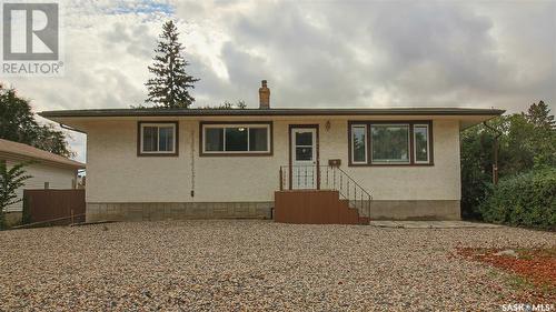 4619 7Th Avenue, Regina, SK - Outdoor