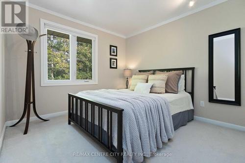 51 Camden Place, London, ON - Indoor Photo Showing Bedroom