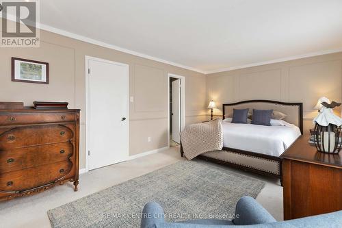 51 Camden Place, London, ON - Indoor Photo Showing Bedroom