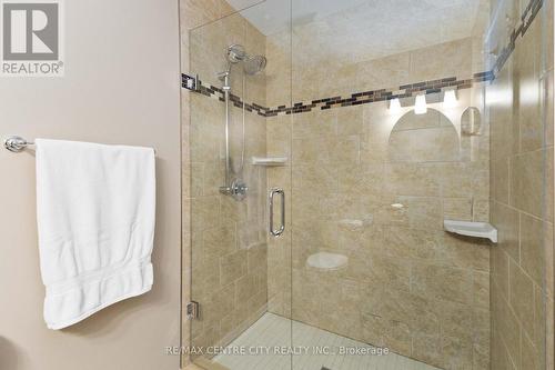 51 Camden Place, London, ON - Indoor Photo Showing Bathroom