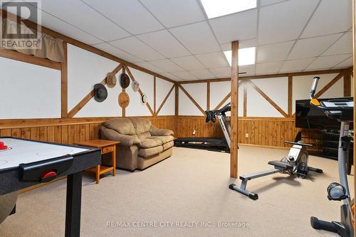 51 Camden Place, London, ON - Indoor Photo Showing Gym Room