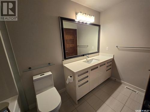 406 1303 Paton Crescent, Saskatoon, SK - Indoor Photo Showing Bathroom