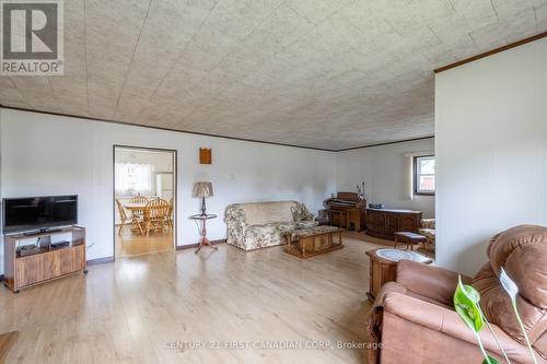 38 York Street W, Chatham-Kent (Ridgetown), ON - Indoor Photo Showing Living Room