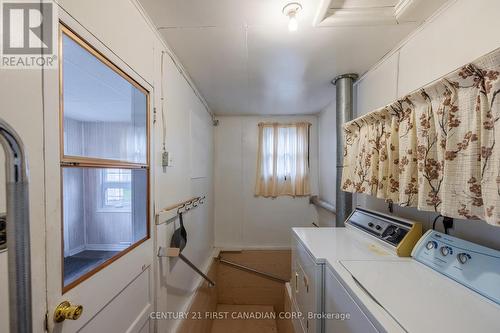 38 York Street W, Chatham-Kent (Ridgetown), ON - Indoor Photo Showing Laundry Room