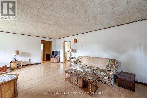 38 York Street W, Chatham-Kent (Ridgetown), ON - Indoor Photo Showing Living Room