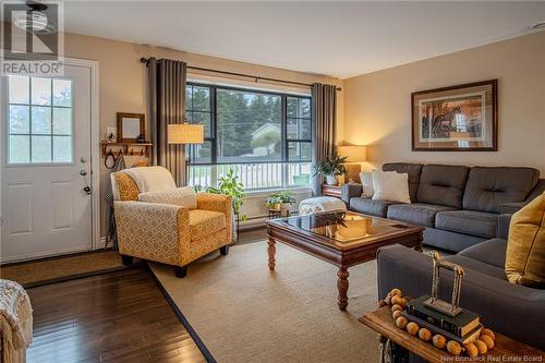 21 Homestead Drive, Hampton, NB - Indoor Photo Showing Living Room