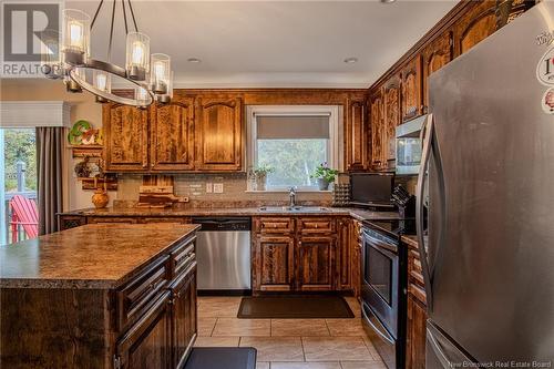 21 Homestead Drive, Hampton, NB - Indoor Photo Showing Kitchen With Double Sink