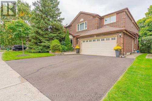 8 Lombardy Crescent, Brampton, ON - Outdoor