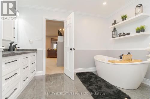 8 Lombardy Crescent, Brampton, ON - Indoor Photo Showing Bathroom