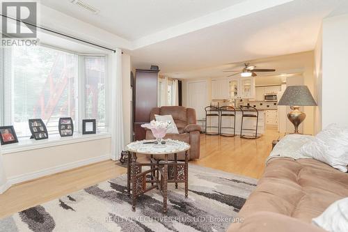 8 Lombardy Crescent, Brampton, ON - Indoor Photo Showing Living Room