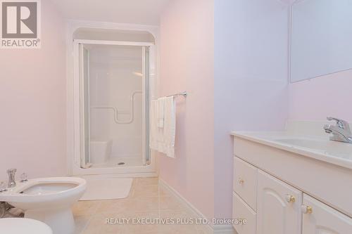 8 Lombardy Crescent, Brampton, ON - Indoor Photo Showing Bathroom