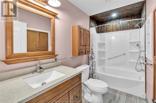 164 Pacific Avenue, Amherstburg, ON - Indoor Photo Showing Bathroom