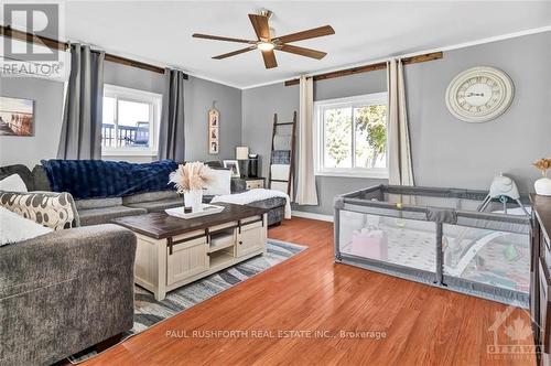 7 Gauthier Street, The Nation (605 - The Nation Municipality), ON - Indoor Photo Showing Living Room