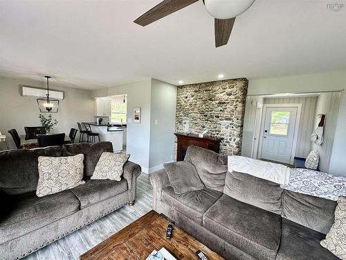 5 Eagles Nest Drive, West Bay Marshes, NS 