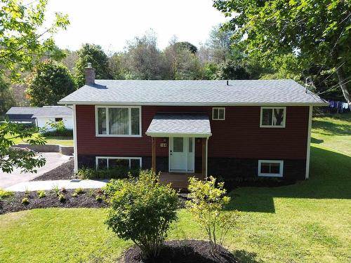 16 Rand Street, Hantsport, NS 