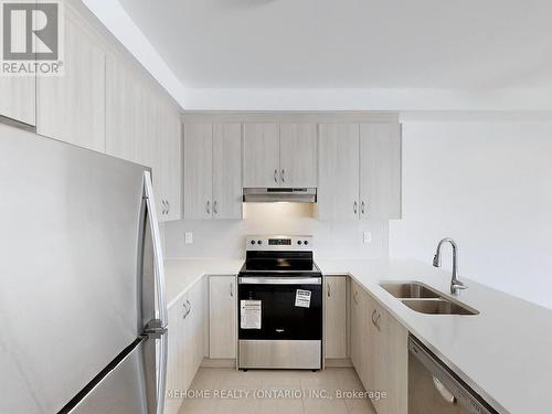 1371 William Halton Parkway, Oakville, ON - Indoor Photo Showing Kitchen With Double Sink With Upgraded Kitchen