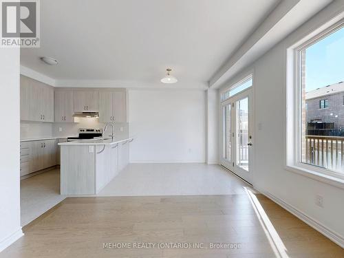 1371 William Halton Parkway, Oakville, ON - Indoor Photo Showing Kitchen