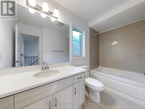 1371 William Halton Parkway, Oakville, ON - Indoor Photo Showing Bathroom