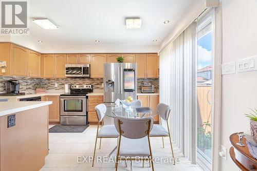 504 Cavanagh Lane, Milton, ON - Indoor Photo Showing Kitchen