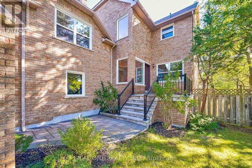 195 Delayne Drive, Aurora, ON 