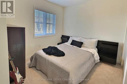 5 - 22 Spring Creek Drive, Hamilton, ON - Indoor Photo Showing Bedroom