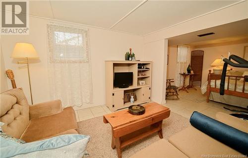 247 Canterbury Drive, Fredericton, NB - Indoor Photo Showing Living Room