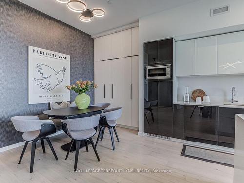 Ph02-170 Bayview Ave, Toronto, ON - Indoor Photo Showing Dining Room