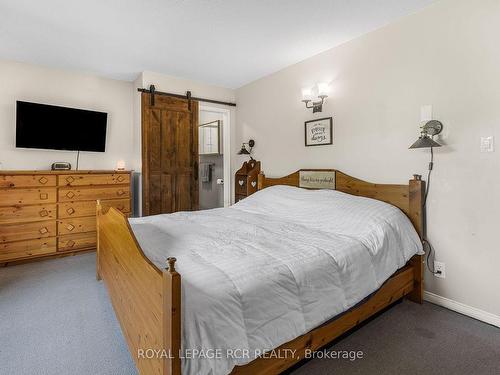 56 Maple Ave, Adjala-Tosorontio, ON - Indoor Photo Showing Bedroom