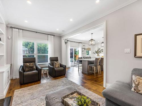 13 James Ratcliff Ave, Whitchurch-Stouffville, ON - Indoor Photo Showing Living Room