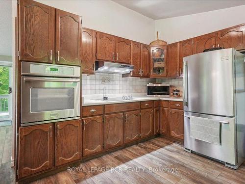 859 Sixth St N, South Bruce Peninsula, ON - Indoor Photo Showing Kitchen With Stainless Steel Kitchen