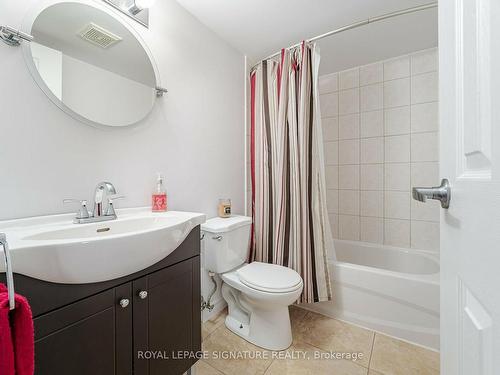 1702-155 Marlee Ave, Toronto, ON - Indoor Photo Showing Bathroom