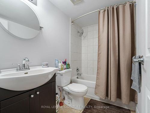 1702-155 Marlee Ave, Toronto, ON - Indoor Photo Showing Bathroom