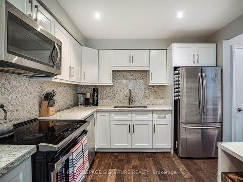 25-574 Pinedale Ave, Burlington, ON - Indoor Photo Showing Kitchen With Stainless Steel Kitchen