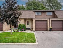 25-574 Pinedale Ave  Burlington, ON L7L 3W4