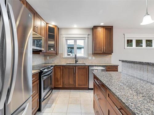 202-535 Heatherdale Lane, Saanich, BC - Indoor Photo Showing Kitchen With Stainless Steel Kitchen