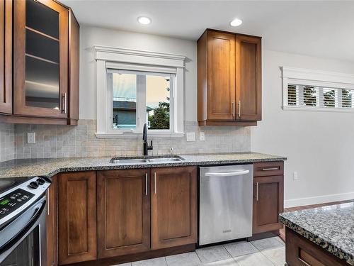 202-535 Heatherdale Lane, Saanich, BC - Indoor Photo Showing Kitchen With Double Sink