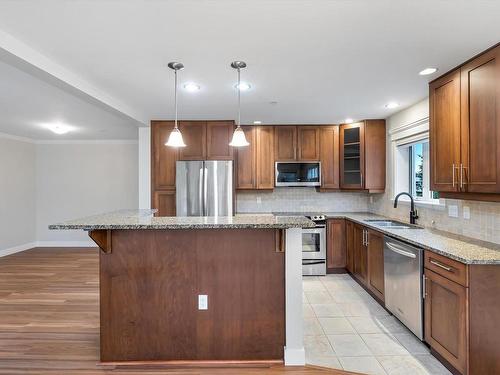 202-535 Heatherdale Lane, Saanich, BC - Indoor Photo Showing Kitchen With Stainless Steel Kitchen With Upgraded Kitchen