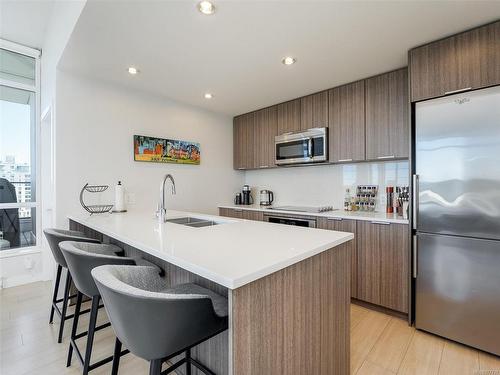 1602-728 Yates St, Victoria, BC - Indoor Photo Showing Kitchen With Double Sink