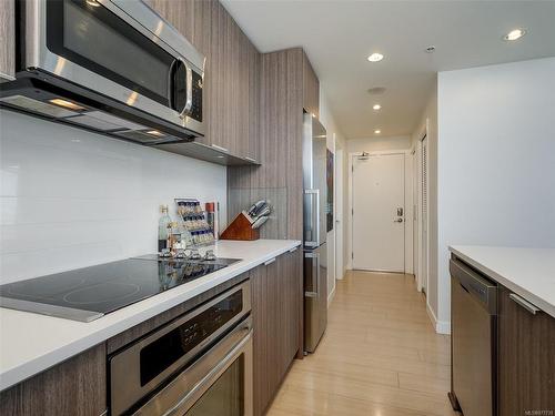 1602-728 Yates St, Victoria, BC - Indoor Photo Showing Kitchen