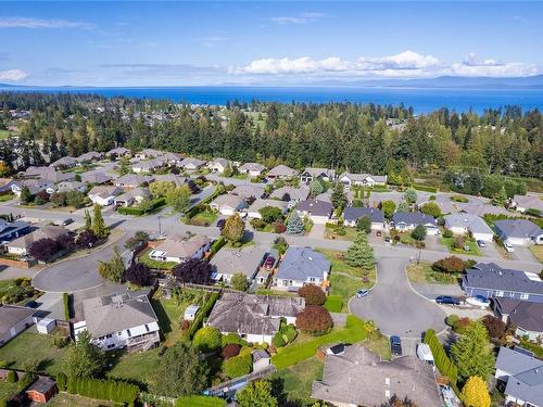 690 Pelorus Pl, Qualicum Beach, BC 