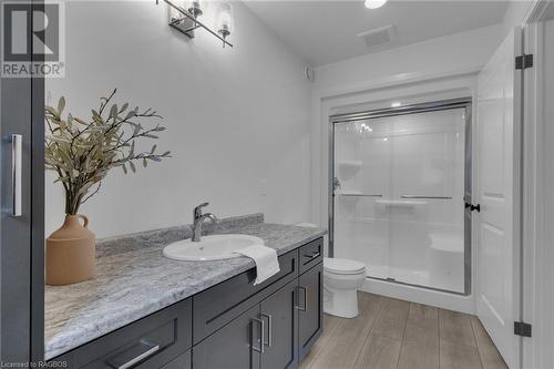 516 Newfoundland Street, Mount Forest, ON - Indoor Photo Showing Bathroom